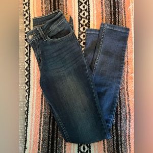 Womens Levi’s 535 Super Skinny Size 27 Jeans